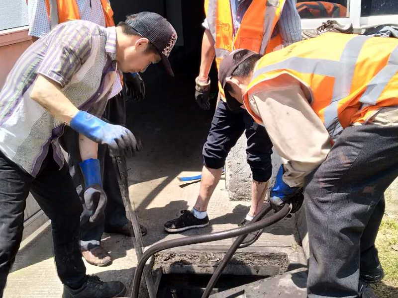 红桥区专业马桶疏通维修马桶漏水马桶打胶拆装